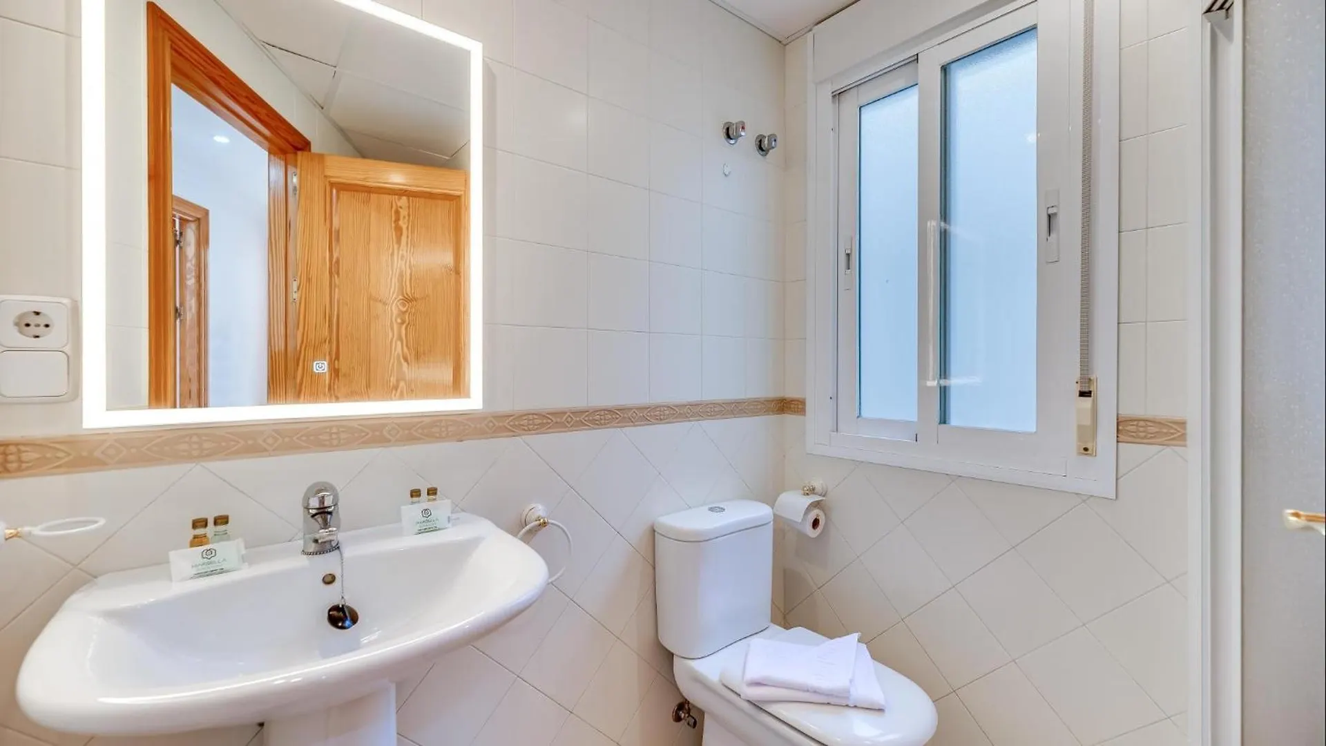 Chic Uurban Oasis In Estepona Apartment Spain