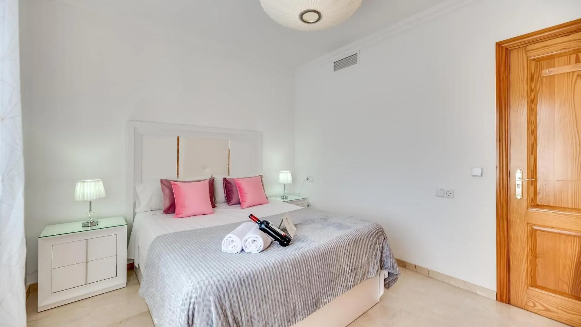 Apartman Chic Uurban Oasis In Estepona