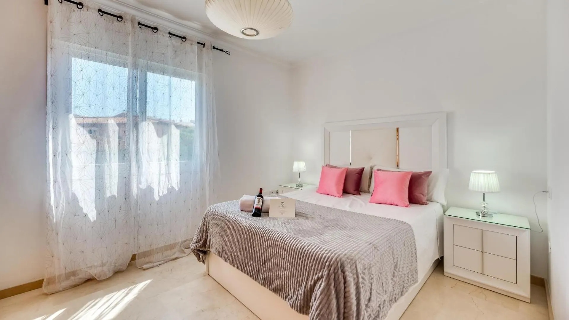 Chic Uurban Oasis In Estepona Apartman