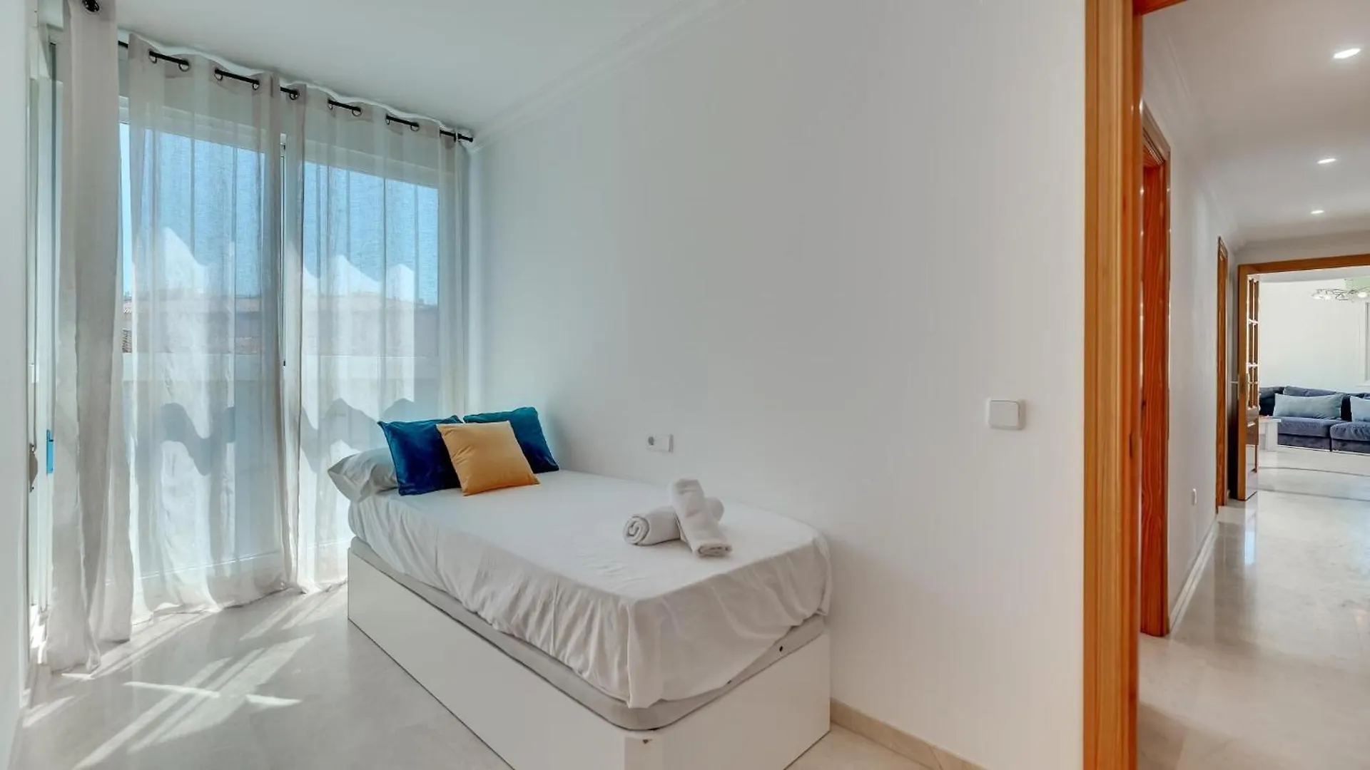 Chic Uurban Oasis In Estepona Spanyolország