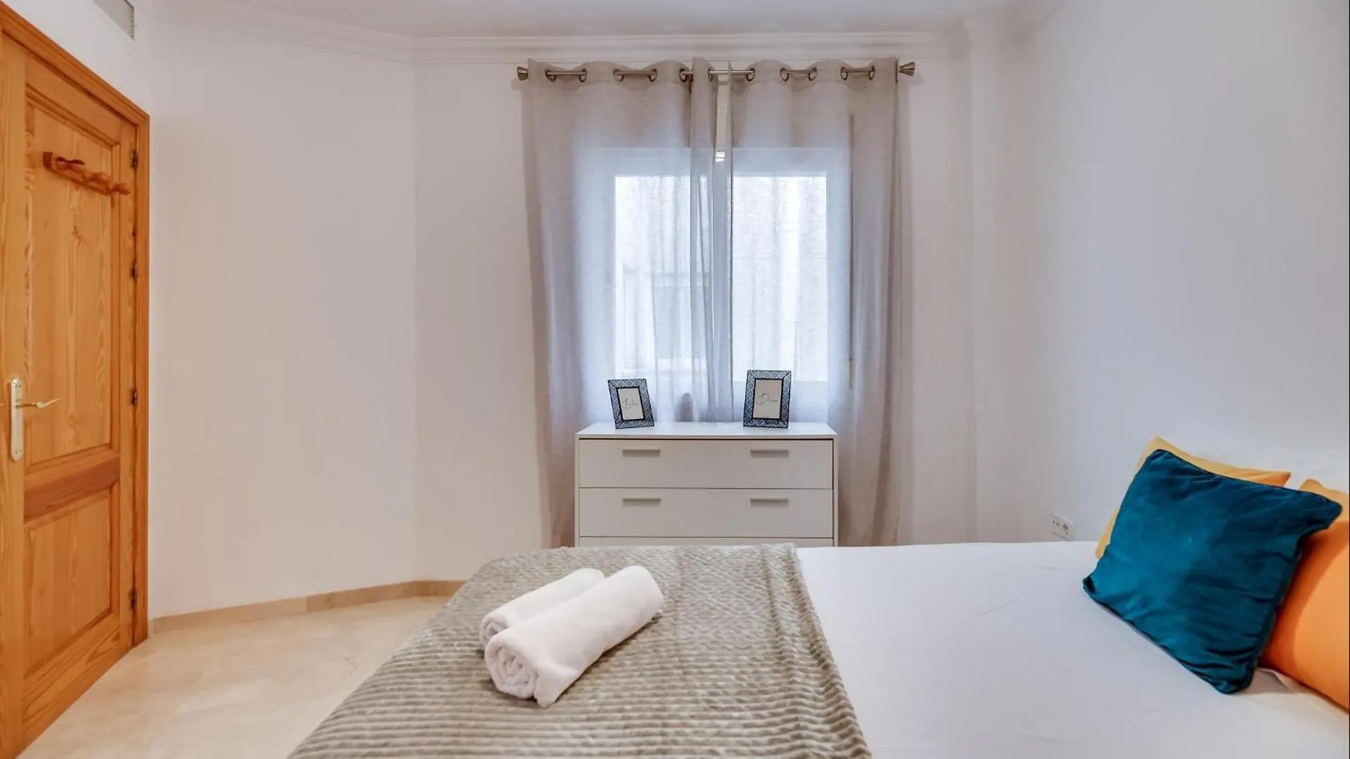 Chic Uurban Oasis In Estepona Apartman